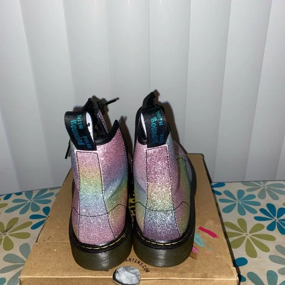 Dr. Martens Kiddos Boots - Picture 4 of 4